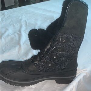 CROCS Black Winter Rain Boots with Weather-Resistant Design